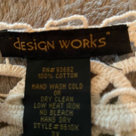 Cream crop   - Picture 3 of 5